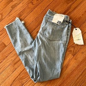NWT Rag & Bone Distressed Light Wash Skinny Jeans